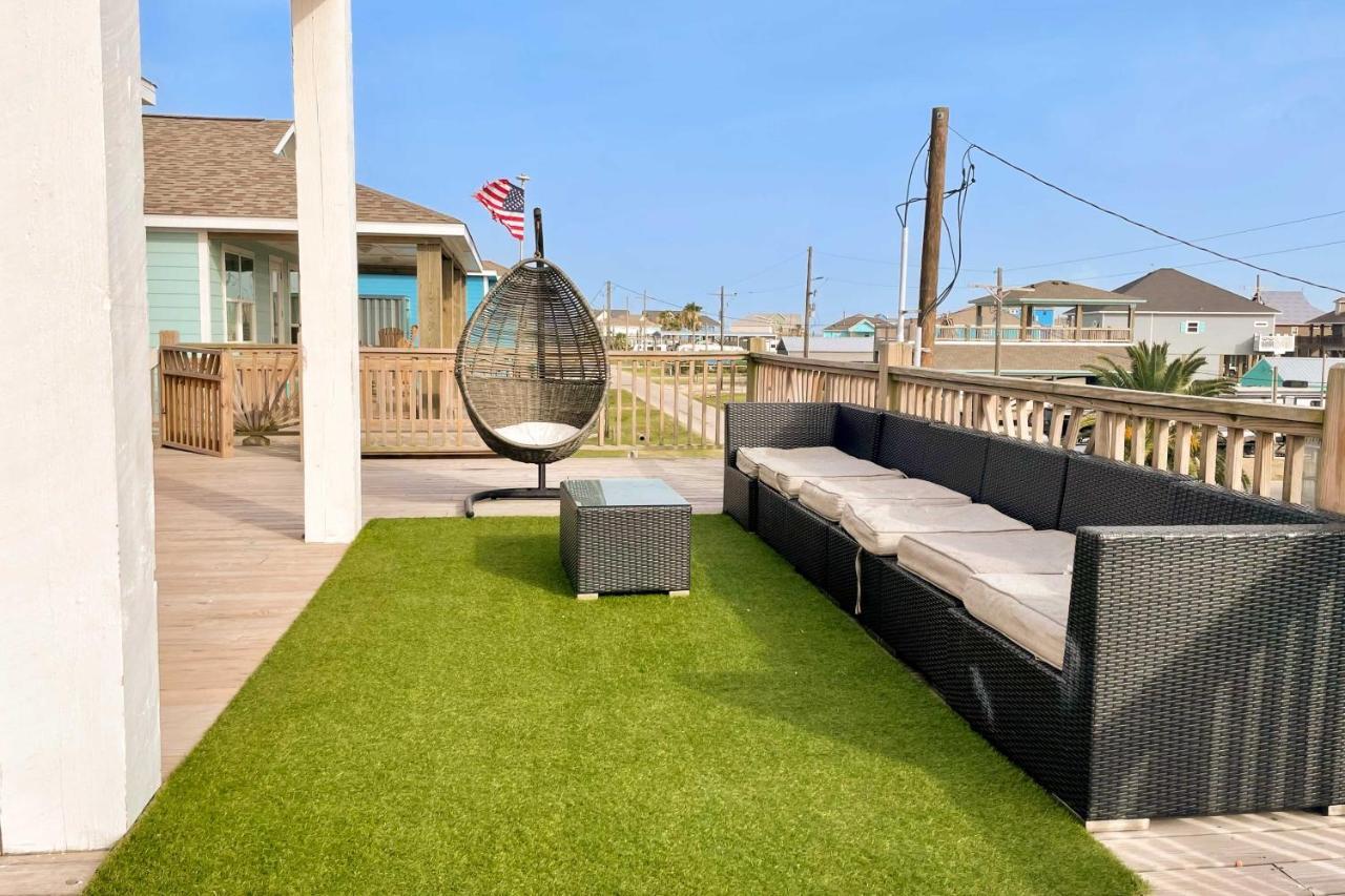 Chic Crystal Beach Escape With Deck - Walk To Beach! Bolivar Peninsula Dış mekan fotoğraf