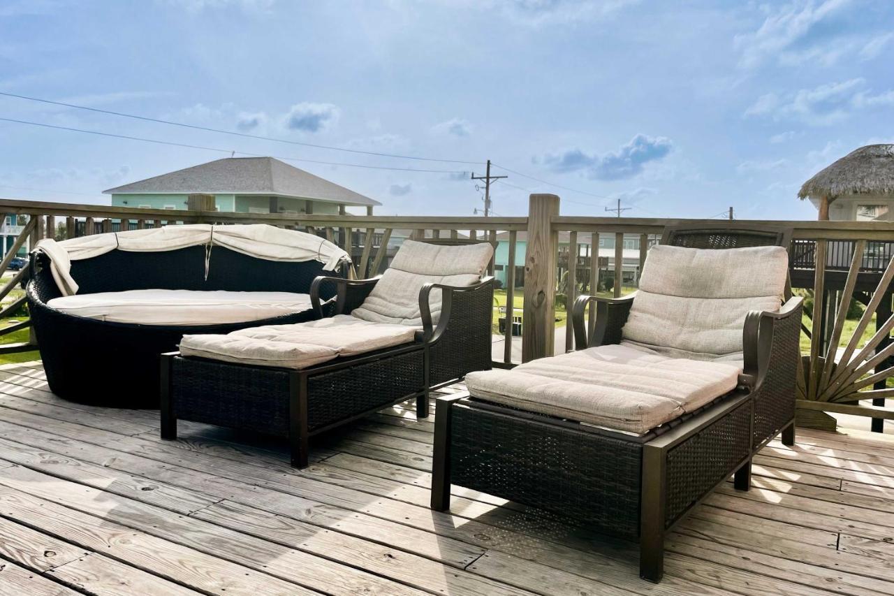 Chic Crystal Beach Escape With Deck - Walk To Beach! Bolivar Peninsula Dış mekan fotoğraf